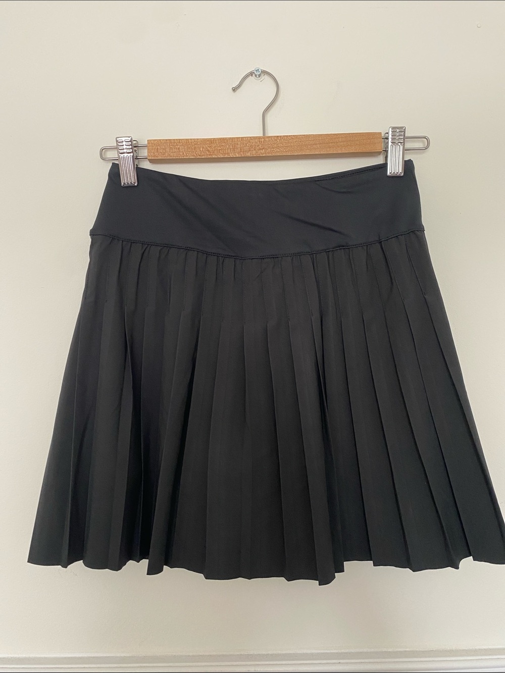 Black Pleated Skater Skirt - Women's Circle Style